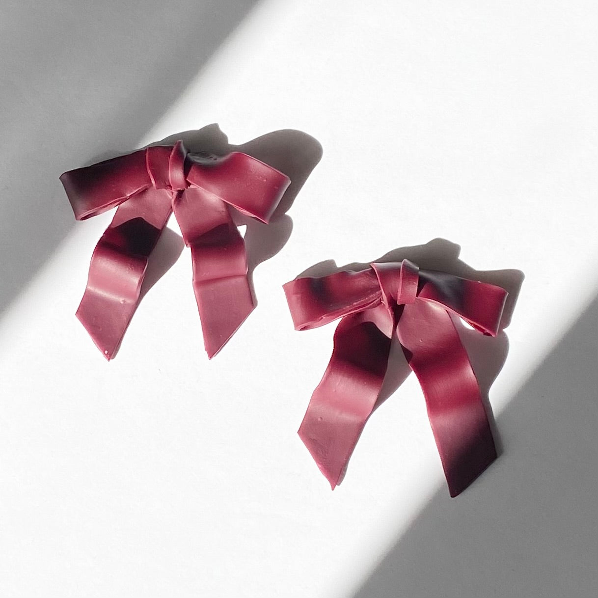 Bliis Bow Earrings (Maroon)